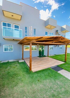 Fachada de la propiedad