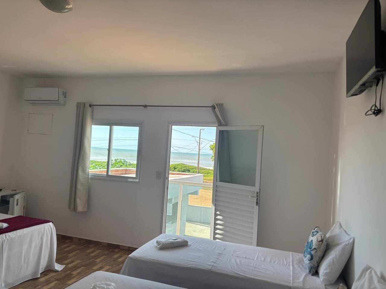 Camera familiare, balcone, vista spiaggia | Wi-Fi gratuito