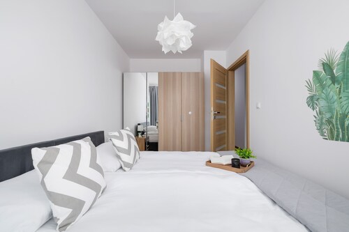 Air Conditioned Apartment by Renters