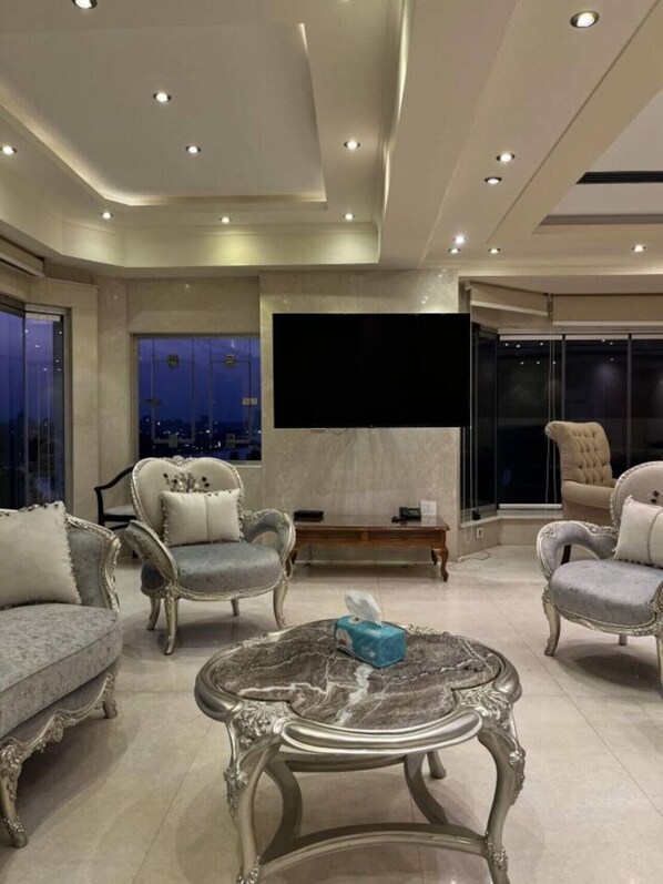 Interior - EGA-CN-151 Three BR Nial View (Athar an Nabi)