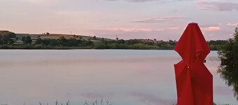 Cottage in Burgundy - quiet yet central