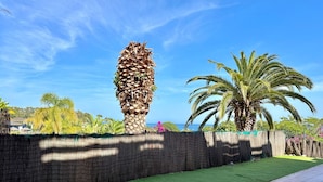 Unclassified image, 4 of 17, button - Elegant Seafront 3-bedroom Apartment in Estepona (Estepona)