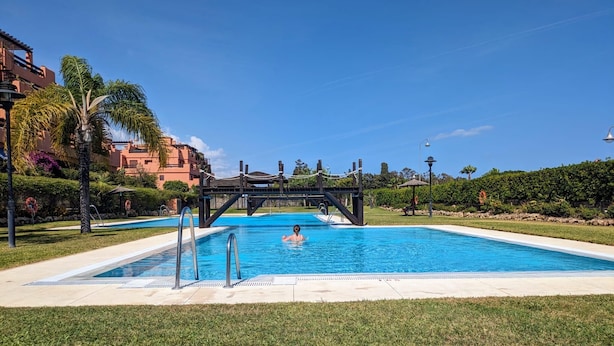 Unclassified image, 1 of 17, button - Elegant Seafront 3-bedroom Apartment in Estepona (Estepona)