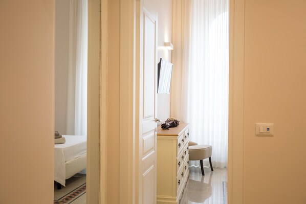 4 slaapkamers, een strijkplank/strijkijzer, wifi, beddengoed