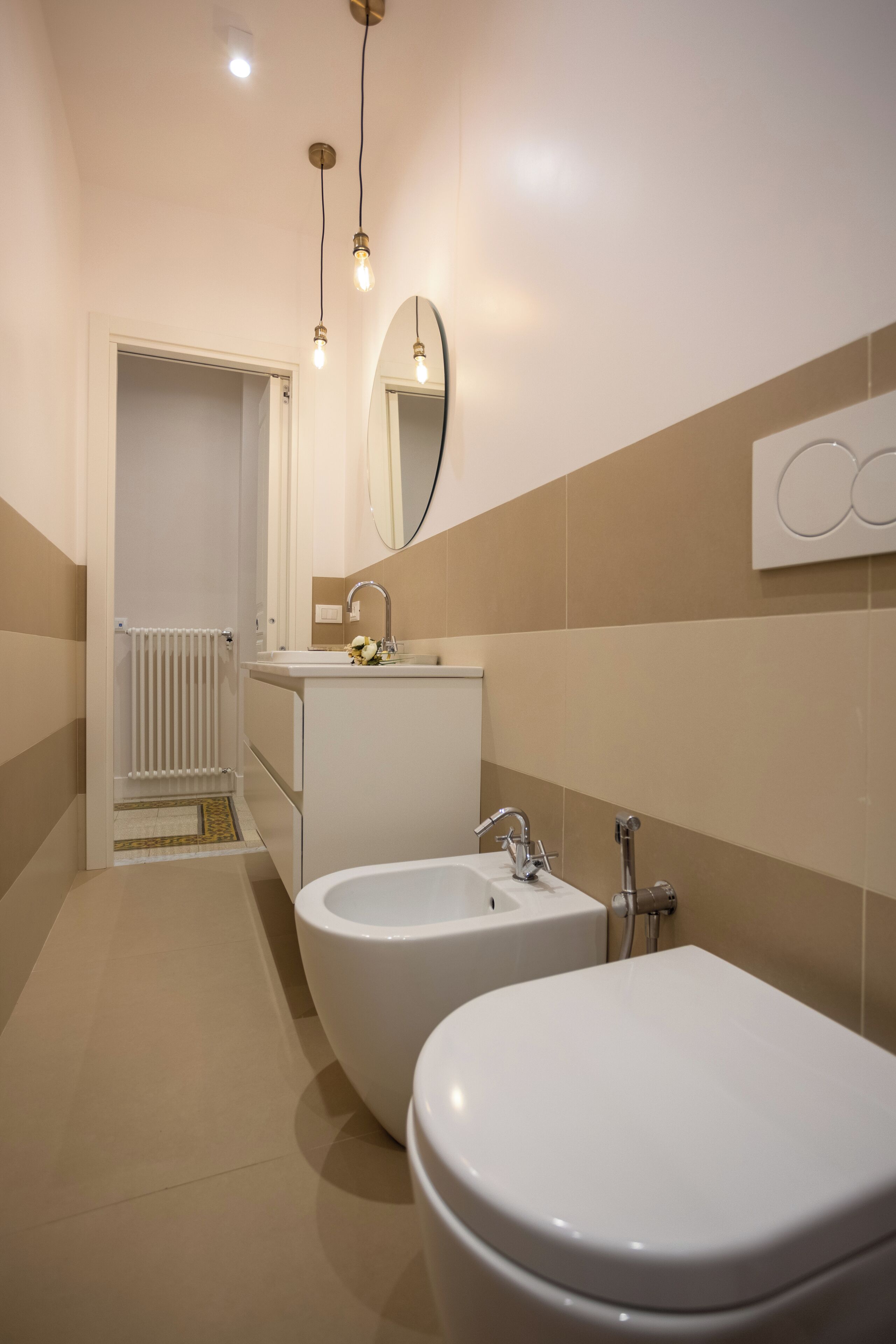 Dusche, Haartrockner, Bidet, Handtücher