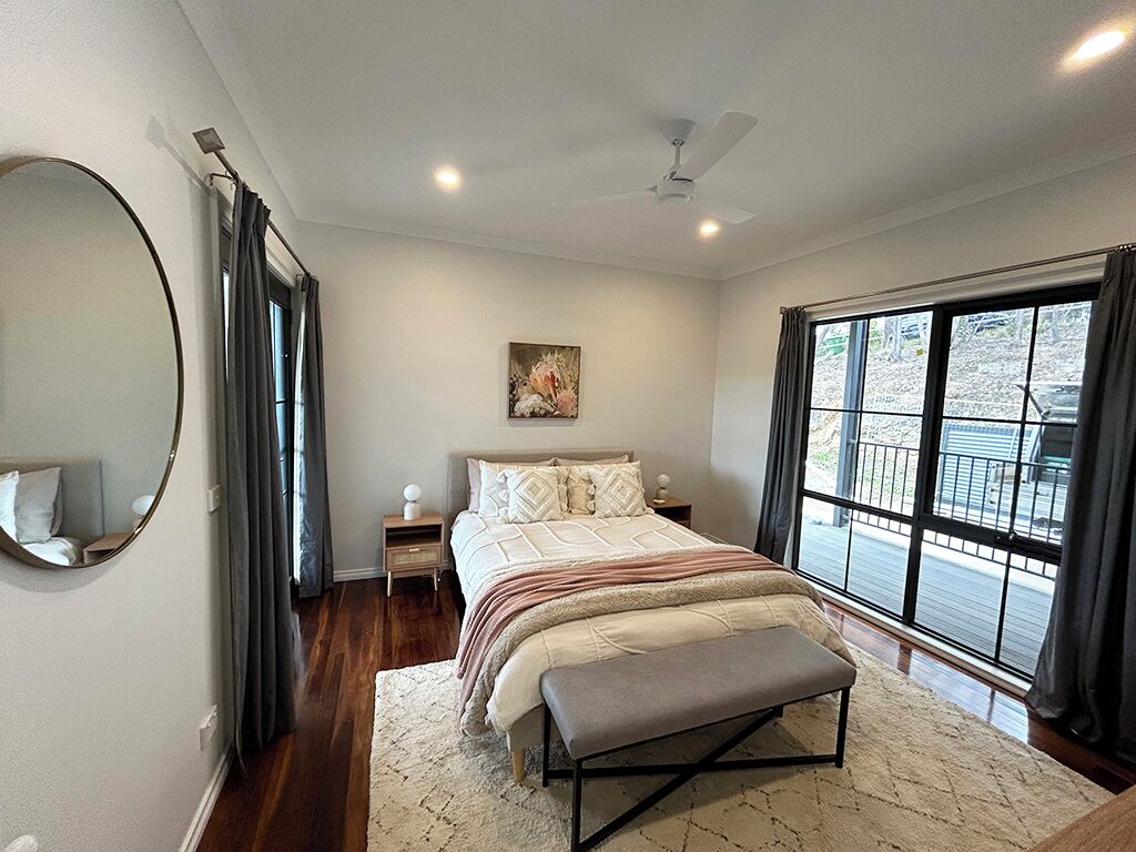 4 slaapkamers, een strijkplank/strijkijzer, gratis wifi, beddengoed