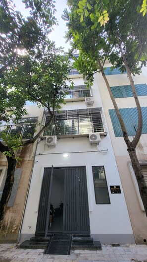 Front of property - Ruby Sun Home (Hanoi)