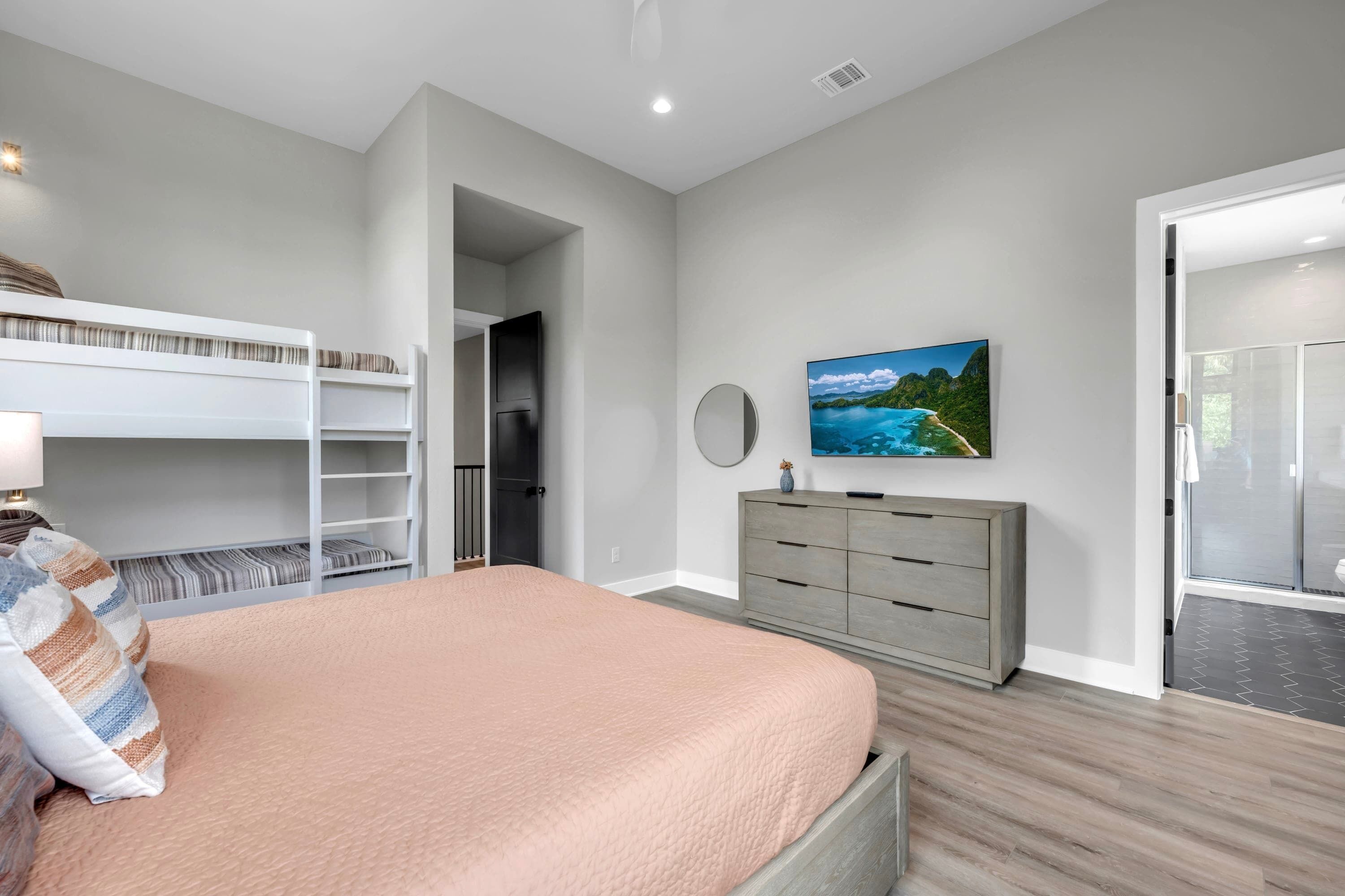 5 bedrooms, iron/ironing board, travel cot, free WiFi