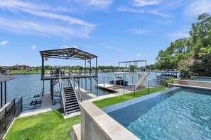 Outdoor pool, a heated pool - The High Life | Concierge Services (Kingsland)