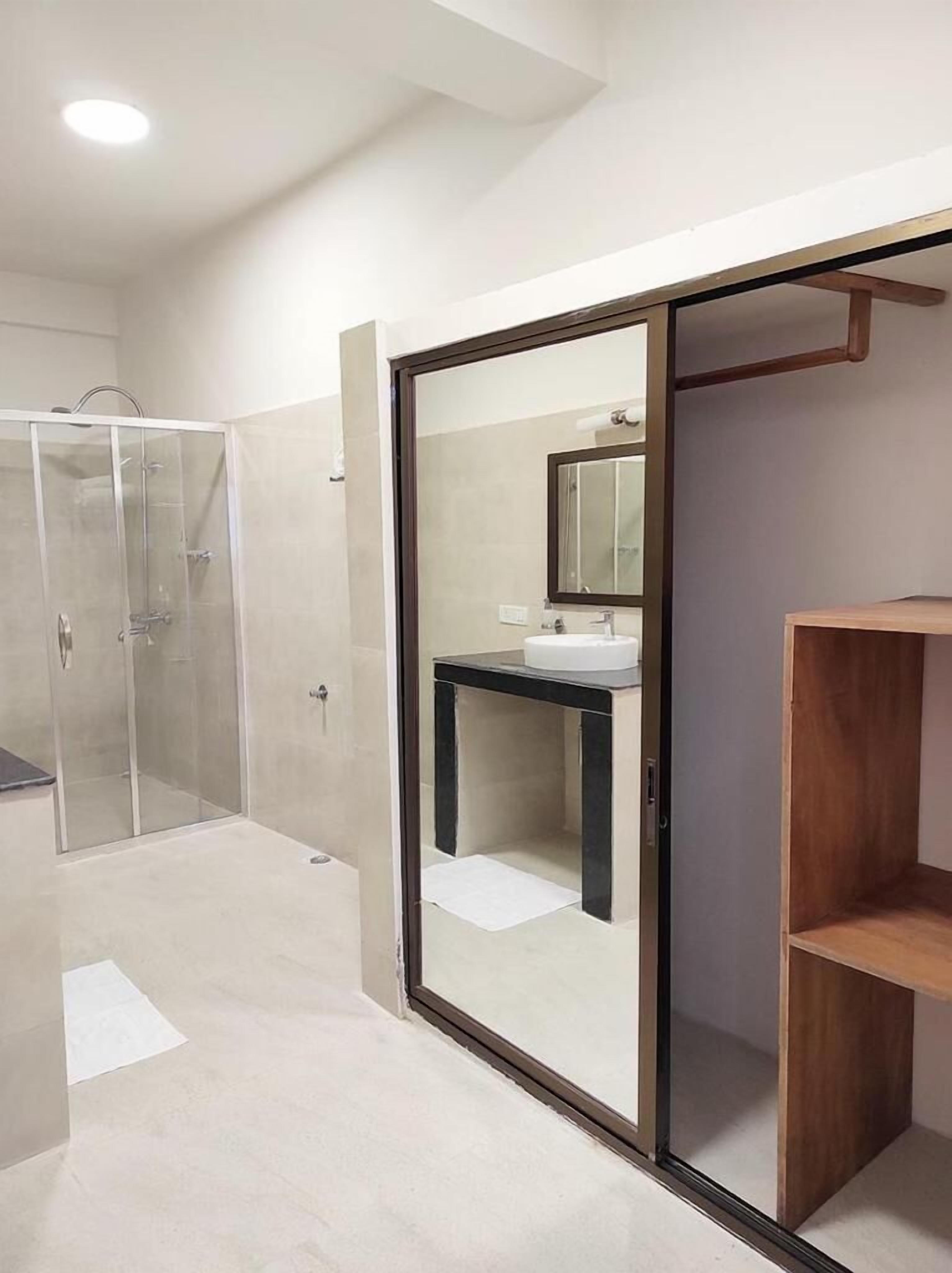 Shower, towels, soap, shampoo