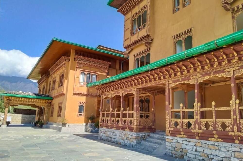 Tshang Tshang Villa
