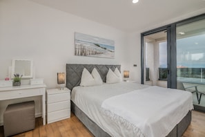 3 bedrooms, iron/ironing board, WiFi, bed sheets - Luxury Villa Weiss - Malinska - Heated Pool - Central Floor Heating in Winter (Milcetici)