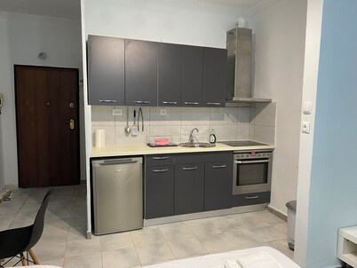 Close to the sea and the centre of thessaloniki!