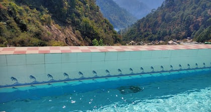 Maulyar Forest Resort