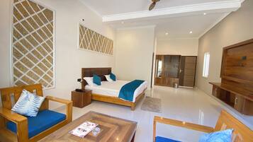 Deluxe Double Room, Mountain View | Premium bedding, desk, laptop workspace, soundproofing