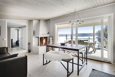 Dreamy House w. Private Dock by Sea