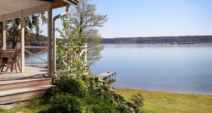 Dreamy House w. Private Dock by Sea