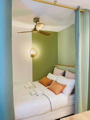 2 makuuhuonetta, silitysrauta/-lauta, Wi-Fi, vuodevaatteet