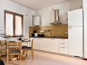 Microwave, stovetop