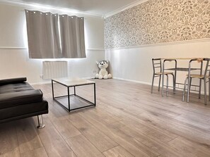 Interior - Obelisk Rise Apartment - Northampton (Northampton)