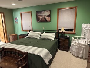 2 bedrooms, desk, iron/ironing board, free WiFi