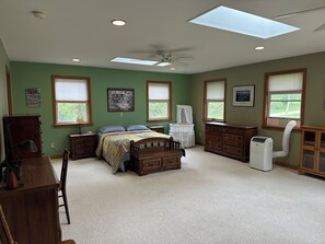 2 Schlafzimmer, Schreibtisch, Bügeleisen/Bügelbrett, kostenloses WLAN