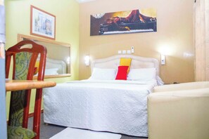 Room, 5 Bedrooms, Accessible, Smoking