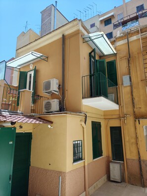 واجهة المنشأة