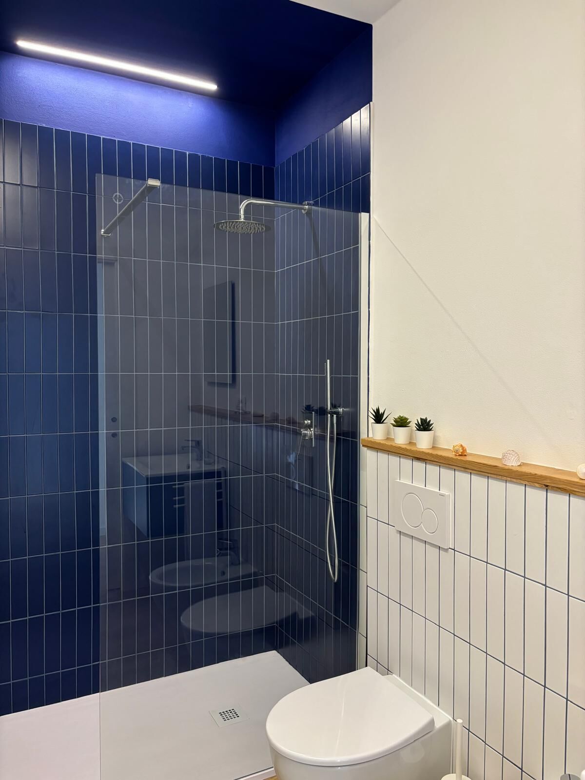 Doccia, asciugacapelli, bidet, asciugamani