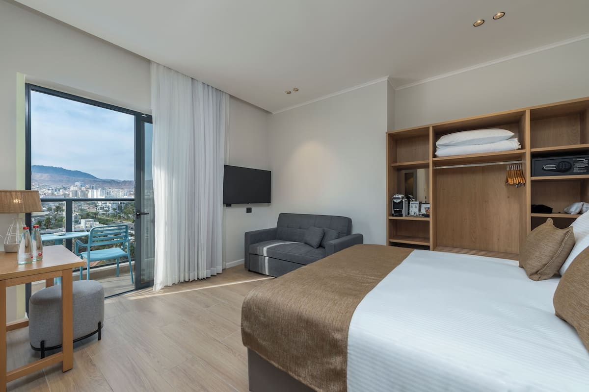 Caja de seguridad en la habitación, wifi gratis y ropa de cama