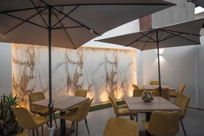 Free daily buffet breakfast - Alexander House Hotel (San Ferdinando)