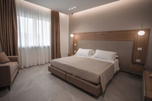 Standard Room | Hypo-allergenic bedding, in-room safe, desk, laptop workspace - Alexander House Hotel (San Ferdinando)
