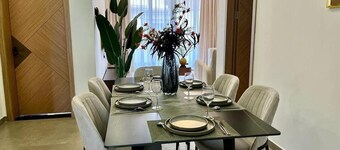 Spacious building with 9 bedrooms, WiFi, fitness room in terrific Nyabira