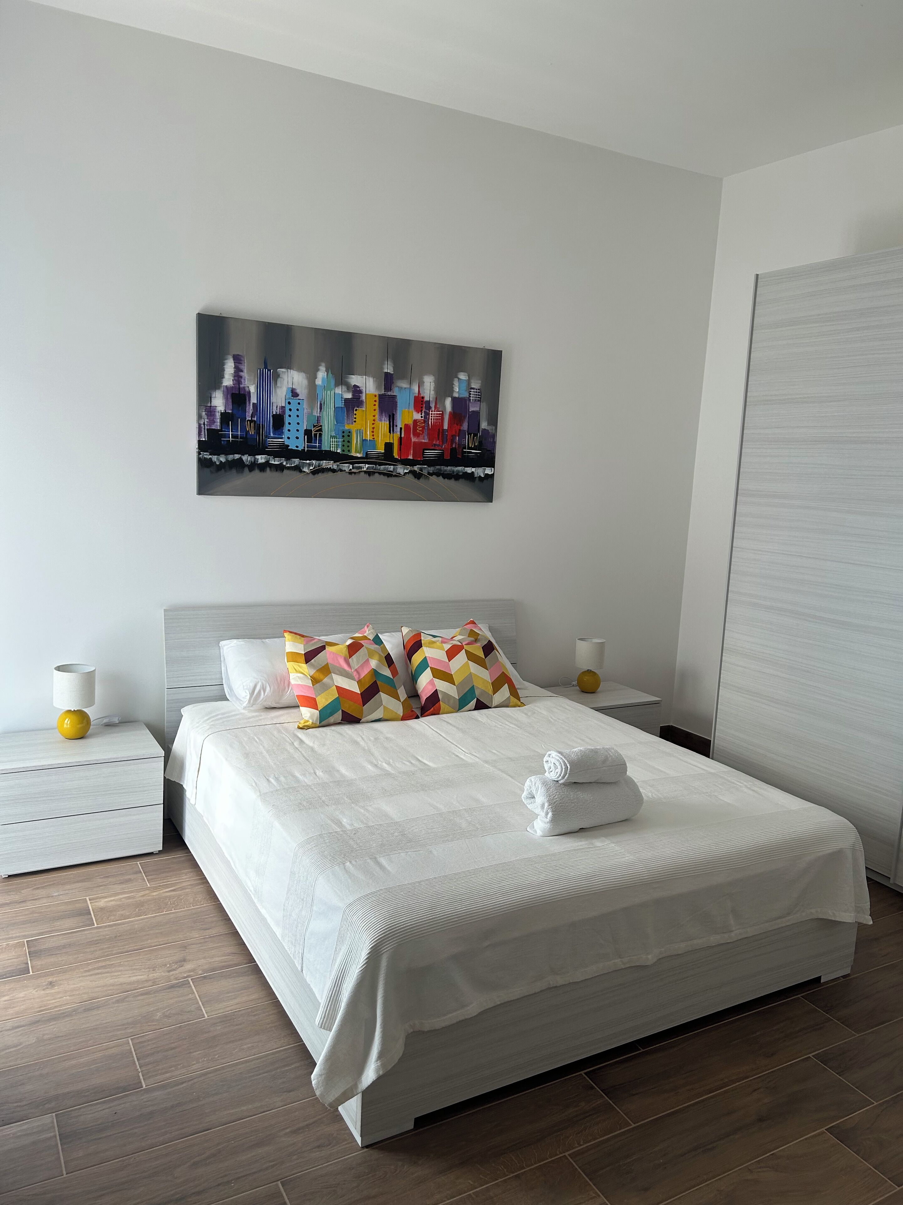 2 soverom, safe på rommet, skrivebord og strykejern/-brett