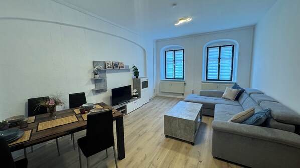 Smart TV - Gemütliche Ferienwohnung Familienfreundlich! Mit 1 Kinderbetten (Meißen)