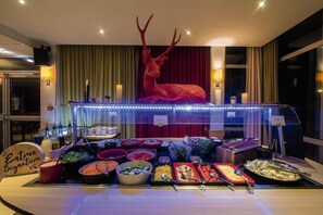 Dining - Ski-in/ski-out & foot of the slopes, view resort, tv, ski locker, 25-30m², Orcières Merlette 1850 (Orcières)