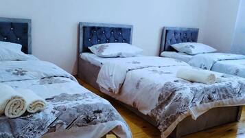 Iron/ironing board, free WiFi