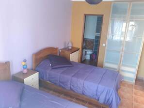 2 bedrooms, bed sheets