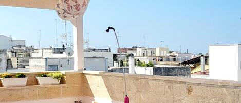 Bañera de hidromasaje al aire libre