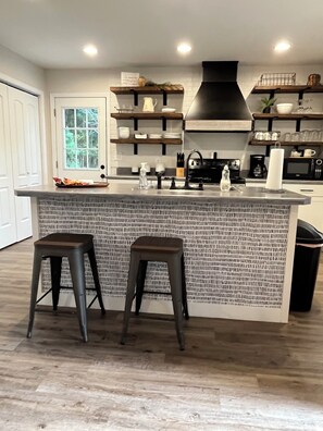 微波炉、烤箱、炉灶、洗碗机