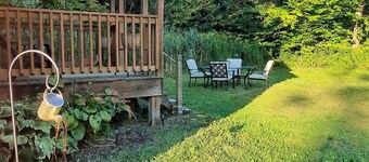 Escape to your cozy 2-bedroom camp near Oneida Lake. 