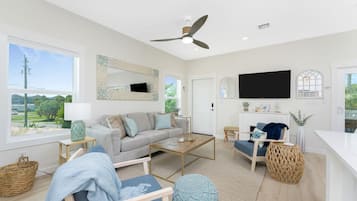 TV, fireplace, stereo