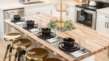 Microwave, oven, stovetop, dishwasher