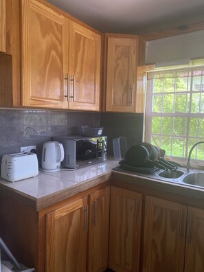 Private kitchen - Apartment A cozy apartment in the buzz of St.Georges (Belmont)