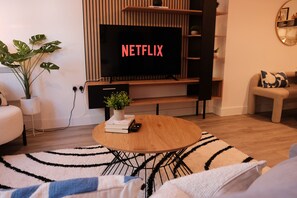 Living area - Stylish, Luxury Apartment Sleeps 4 - Southampton (Southampton)