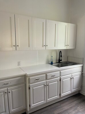 Private kitchen - 2Bed 1Bath 1930s KC Home off I-35 ~ Walking Distance to Coffee & Breakfast (Kansas City)