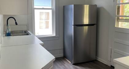 2Bed 1Bath 1930s KC Home off I-35 ~ Walking Distance to Coffee & Breakfast