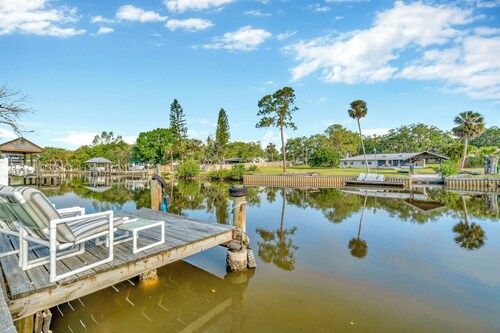 Waterfront Studio with Dock and Free Kayaks