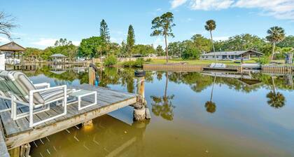 Waterfront Studio with Dock and Free Kayaks