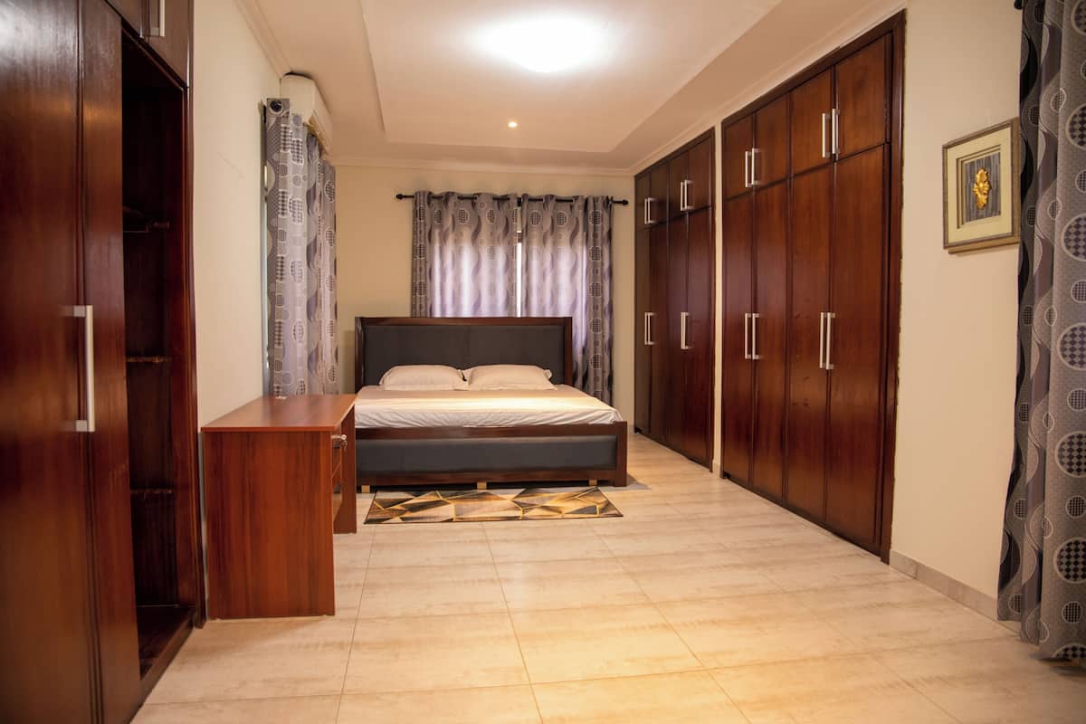 Comfort Double Room, City View | Desk, iron/ironing board (on request), WiFi (free), bed sheets